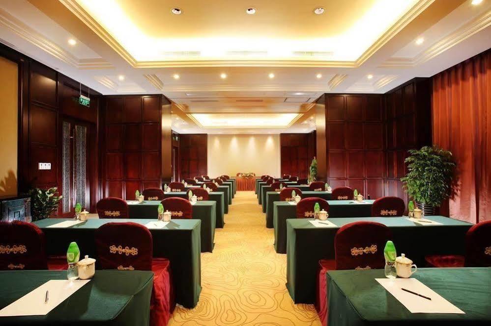 Royal Tulip Hotel Zhujiajiao Shanghai Extérieur photo